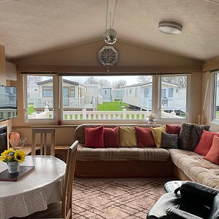 Cosy 3 Bedroom Caravan, South Cerney Exteriör bild