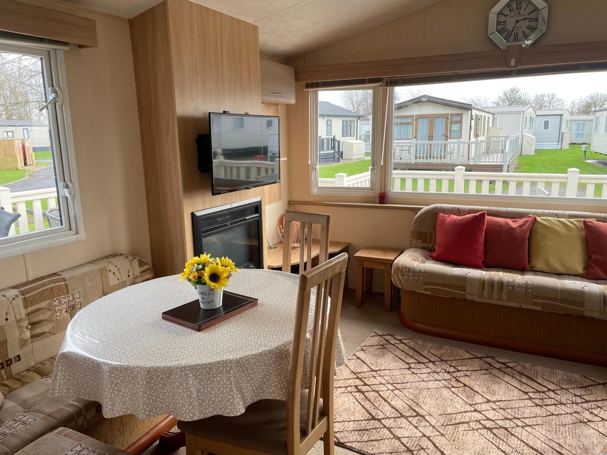 Cosy 3 Bedroom Caravan, South Cerney Exteriör bild