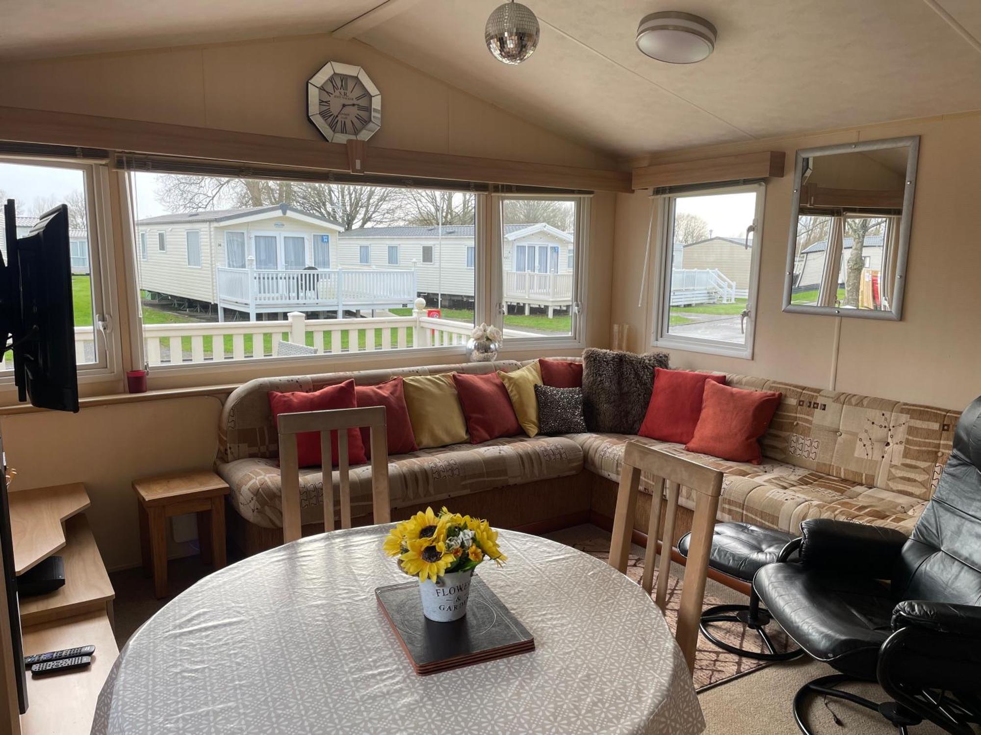 Cosy 3 Bedroom Caravan, South Cerney Exteriör bild